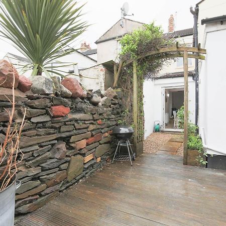 Spacious 4 Bedroom House- Walking Distance To City Centre & Great Backyard 卡迪夫 外观 照片